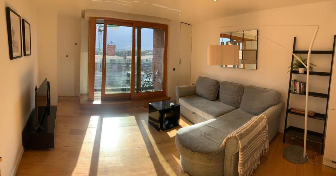 2 Bed Apartment In Granary Wharf Leeds 리즈 외부 사진