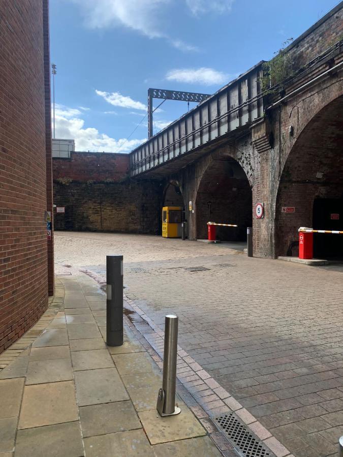 2 Bed Apartment In Granary Wharf Leeds 리즈 외부 사진