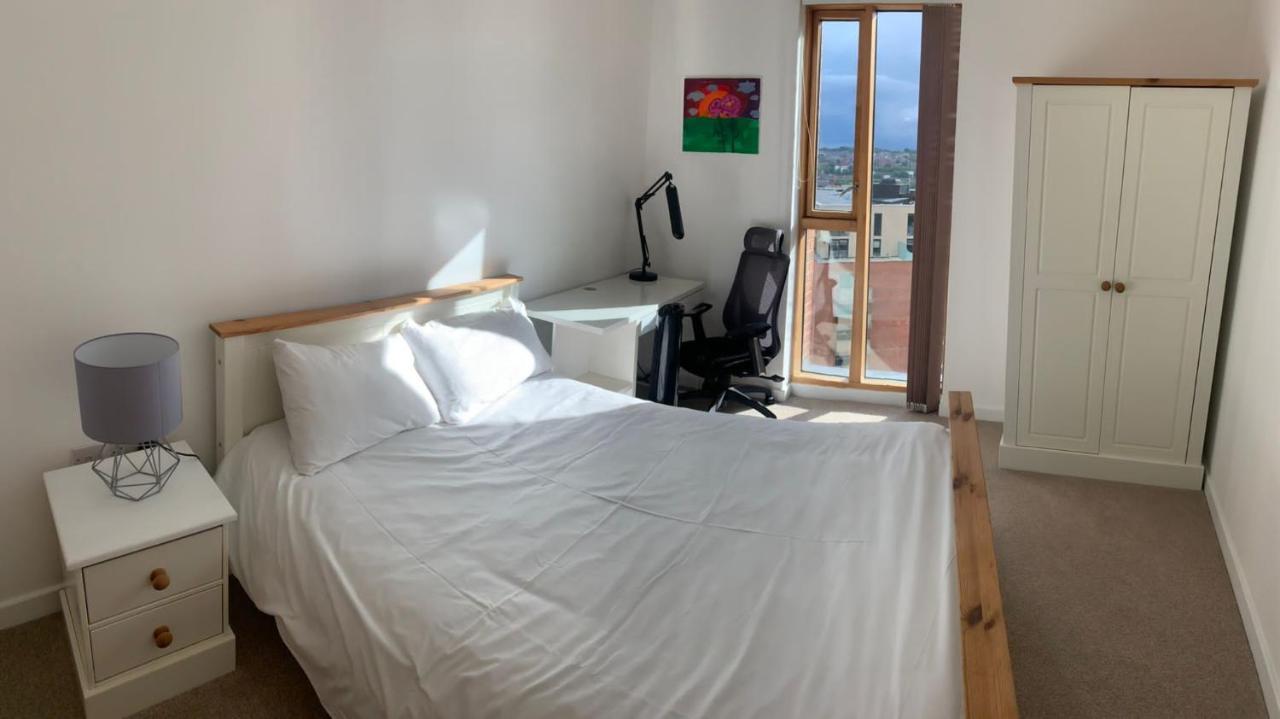 2 Bed Apartment In Granary Wharf Leeds 리즈 외부 사진