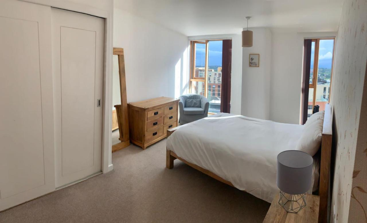 2 Bed Apartment In Granary Wharf Leeds 리즈 외부 사진