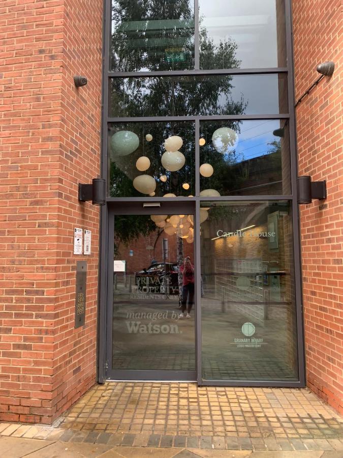 2 Bed Apartment In Granary Wharf Leeds 리즈 외부 사진